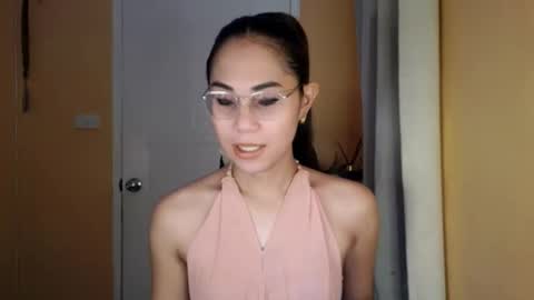 chelly4u69 online show from March 20, 2:12 am