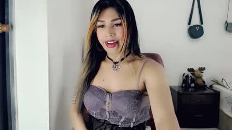 chocolatetriplex online show from October 21, 6:31 pm