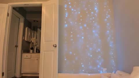    ........ Instagram  Lorysexys online show from November 12, 4:47 am