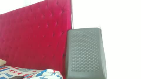 cristinamontiel74 online show from November 12, 3:00 pm