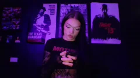 Snapshot of dahlia_adore chatting on October 17, 11:19 pm dahlia_adore online show from October 17, 11:19 pm