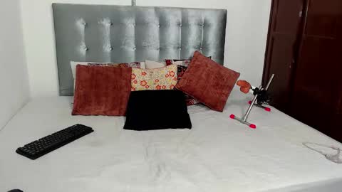 Daiisha.. online show from October 25, 9:43 pm