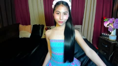 danicamiller online show from March 24, 6:24 pm