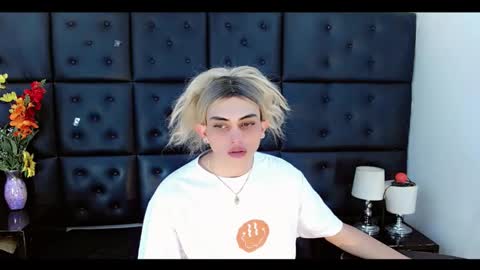 daniela_pink_ online show from February 22, 10:34 pm