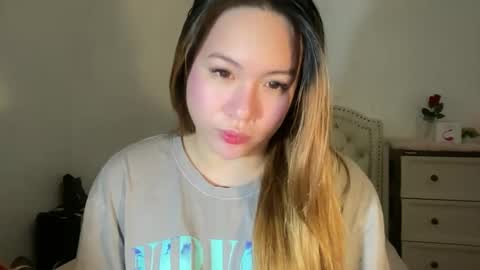 Snapshot of delicious_iya69 chatting on February 24, 9:31 pm iyalicious online show from February 24, 9:31 pm