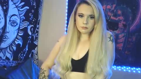 devyn winter online show from December 17, 8:03 pm