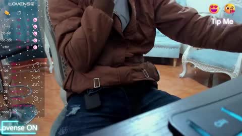 Nicolle online show from February 15, 3:17 pm