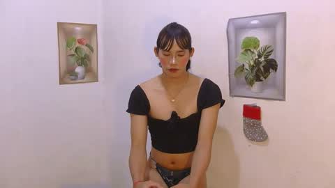 dy_namite online show from February 24, 6:12 pm