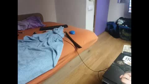 shy yoong cross online show from January 18, 12:27 pm