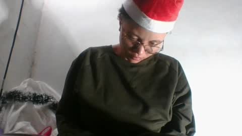 Snapshot of eden_jupiters chatting on December 11, 4:51 am eden_jupiters online show from December 11, 4:51 am