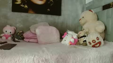 EmaFox online show from October 25, 3:23 am