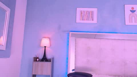 Snapshot of emily_castillo1_ chatting on September 18, 5:02 am emily_castillo1_ online show from September 18, 5:02 am