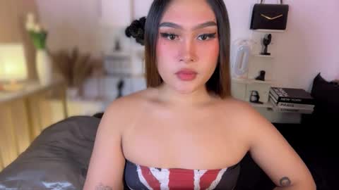 Queen Eva Mazikeen online show from March 14, 2:04 am