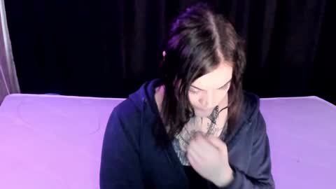 evan online show from March 10, 8:28 am