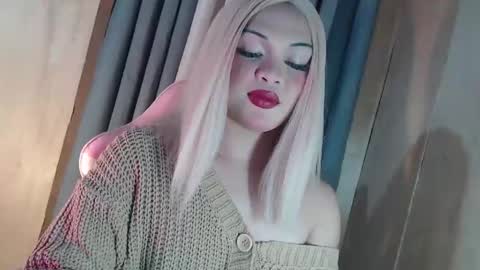 DANIELLA - DONT FORGET TO GIVE ME A THUMBSU UP online show from March 28, 11:27 pm