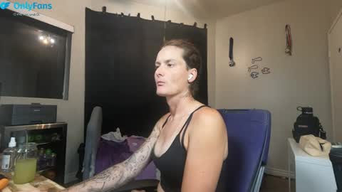 fantasydomgirl online show from April 26, 5:05 am