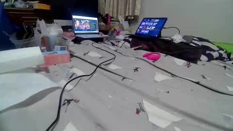 felicitybliss29 online show from April 7, 9:43 am