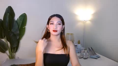 gabriela_deluxe online show from October 18, 8:18 am