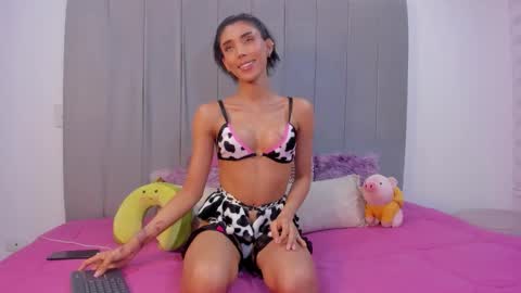 GEORGINA online show from October 28, 4:21 am