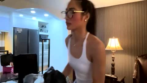 gleiahong online show from March 22, 6:07 am