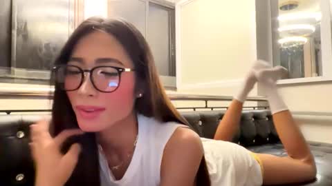 gleiahong online show from April 17, 1:36 pm