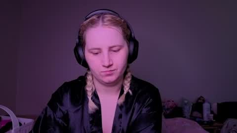 Glitch online show from June 13, 4:12 am