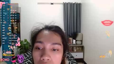 Kim - DONT FORGET TO FOLLOW AND GIME THUMBS UP online show from September 16, 12:53 pm