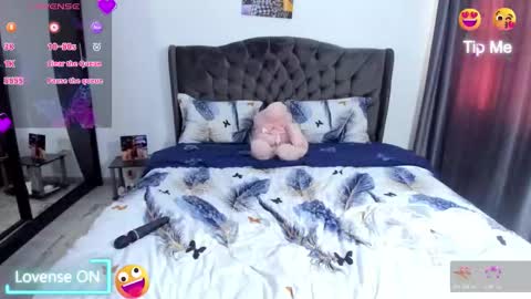 Nicole.. online show from March 5, 7:46 am