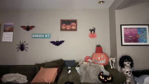 SexQueen Nikki online show from October 8, 4:58 am