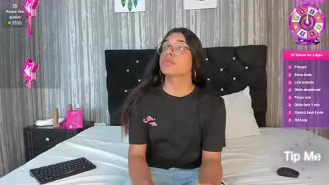 Snapshot of hailey_johnsonn chatting on September 14, 2:21 pm hailey_johnsonn online show from September 14, 2:21 pm