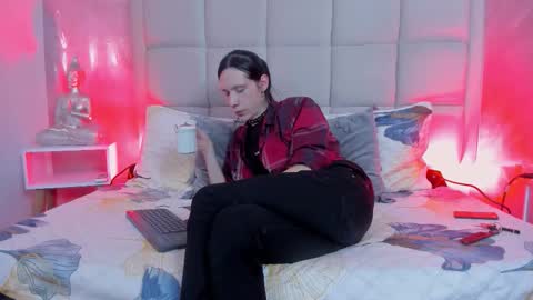 Keira Hecate online show from January 9, 8:25 pm