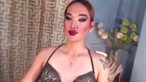 hellatarahathor online show from March 9, 6:33 pm