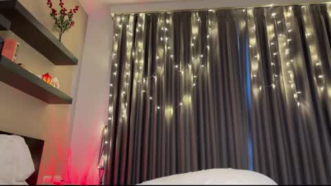 highenough_queen online show from December 17, 10:10 am