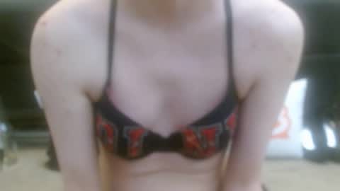 Holly Hawkes online show from February 5, 10:37 pm