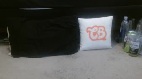 Holly Hawkes online show from March 21, 11:31 pm