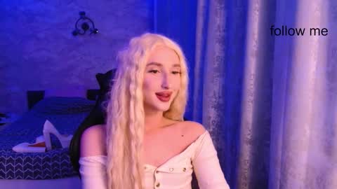 honey_sunset online show from October 25, 6:25 pm