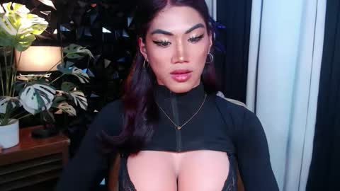 Julli Anna online show from November 18, 10:15 am