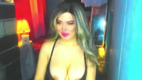 T A N Y A online show from November 16, 2:43 am