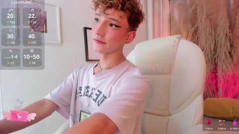 ian  online show from September 18, 8:47 pm