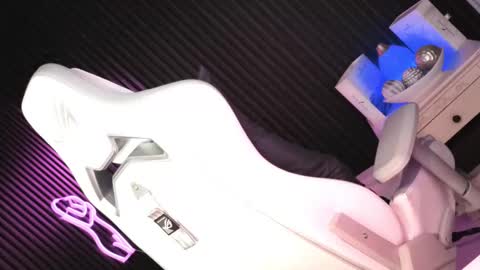 Candy Moore online show from February 12, 4:30 am