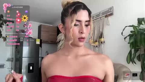 Isabella online show from June 10, 1:32 pm