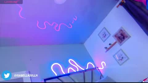 isabelladoll115  INSTAGRAM online show from February 7, 9:32 pm