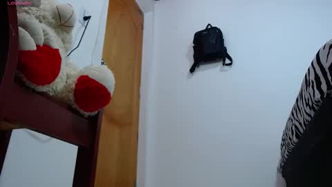 isadora online show from November 15, 7:01 pm