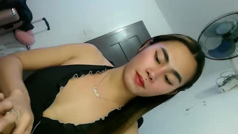 its_me_vanesa online show from February 12, 6:19 am