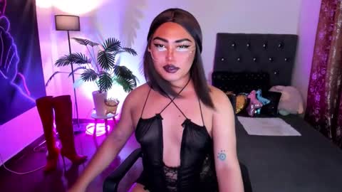 itsmemoiraa69 online show from April 15, 12:32 pm