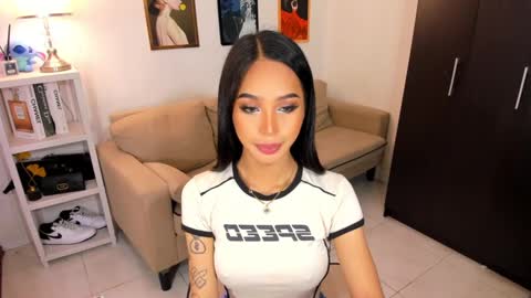Snapshot of ivorycollins chatting on February 18, 12:37 am kirstenelsie online show from February 18, 12:37 am