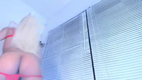 ivymilleer online show from March 31, 7:38 pm