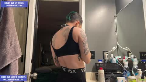 Muse hethey online show from April 10, 11:54 pm