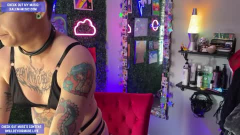 Muse hethey online show from April 16, 11:07 pm