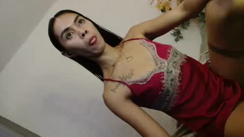 PRETTY JENNY online show from January 6, 12:25 am